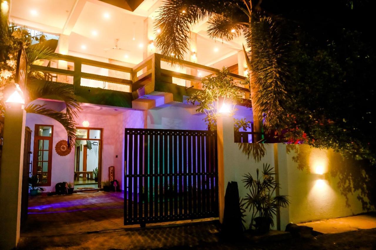 Costels Mirissa Hostel Kültér fotó