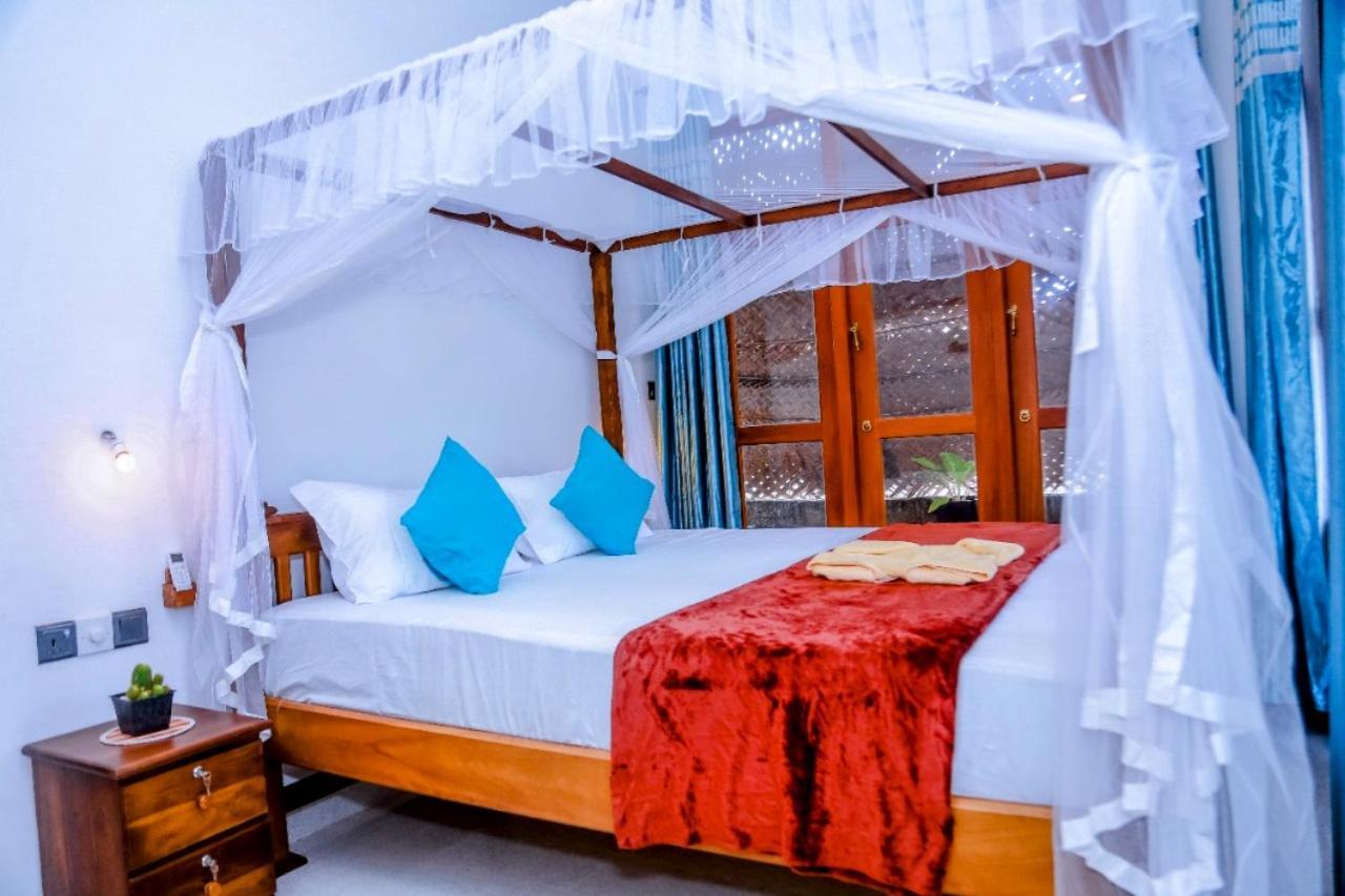 Costels Mirissa Hostel Kültér fotó