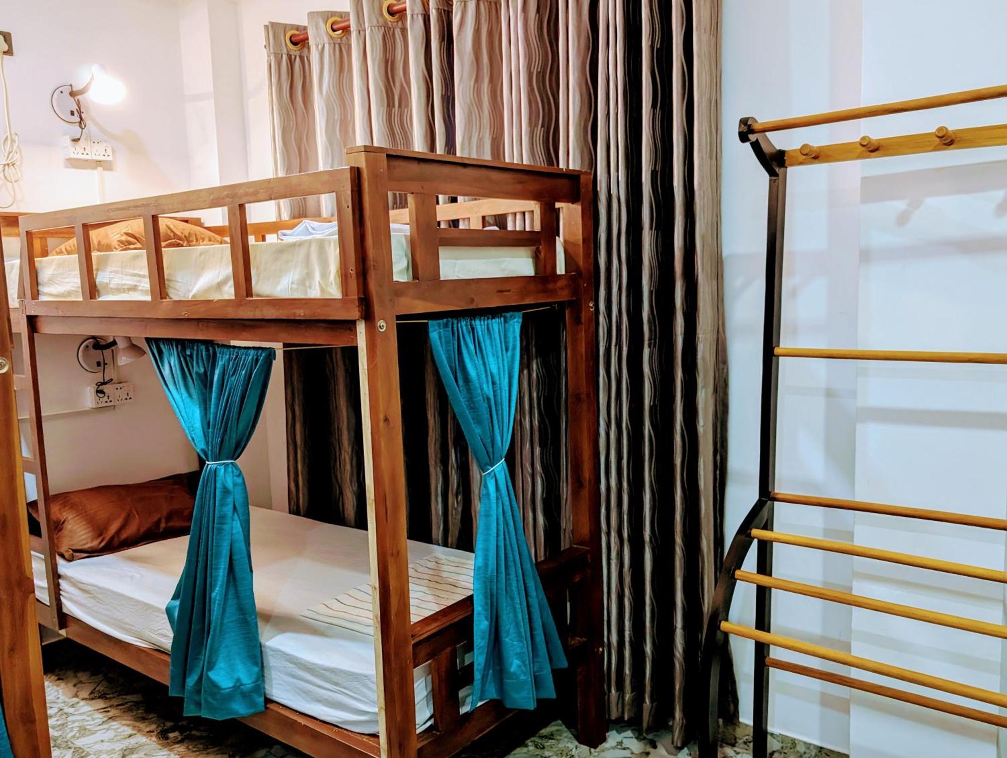 Costels Mirissa Hostel Kültér fotó